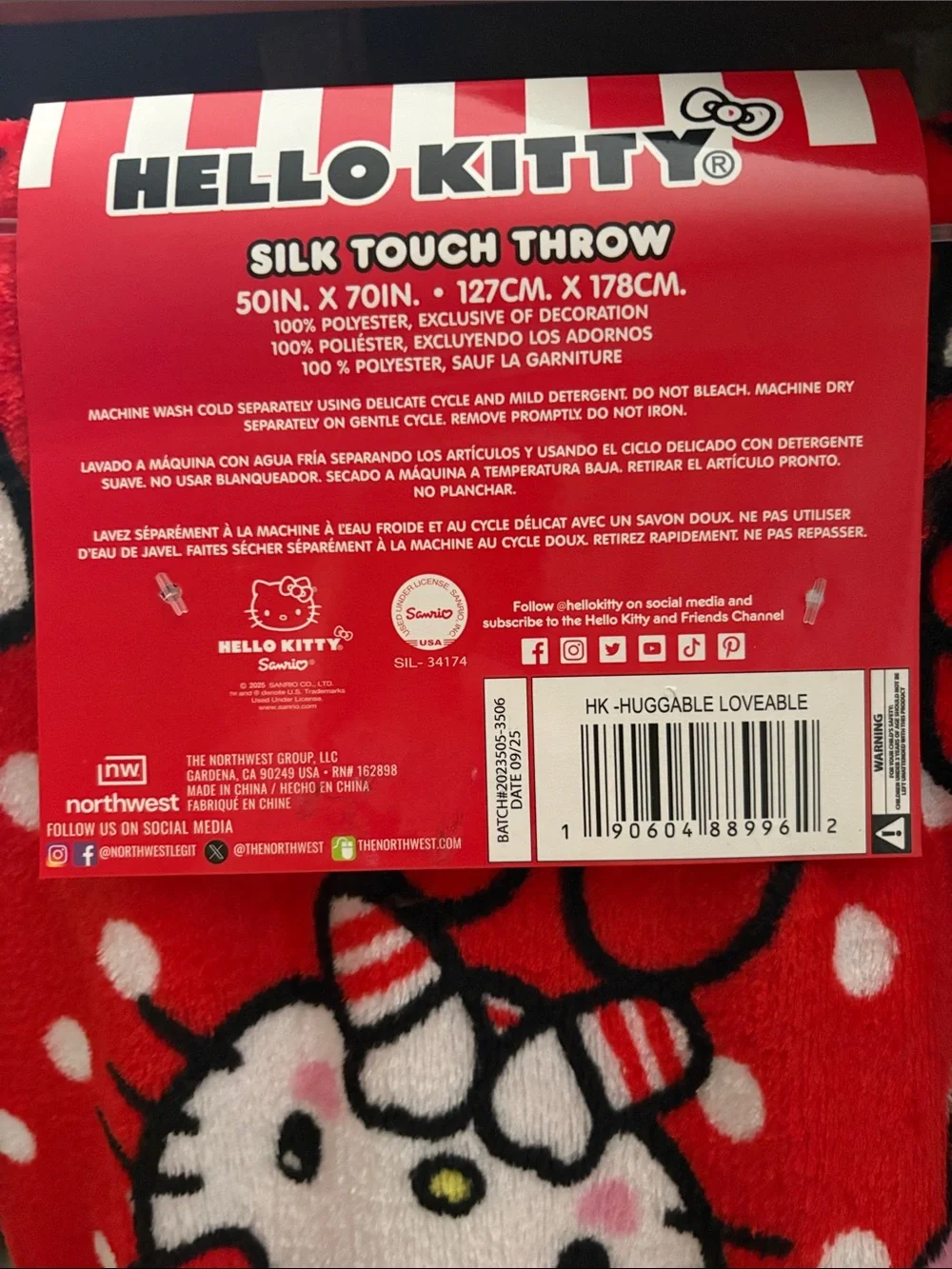 Hello Kitty Red and White Polka Dot Plush Throw - Picture 5 of 5